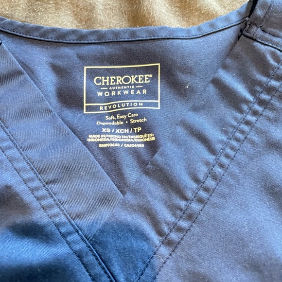 New✨ Cherokee Workwear Set of 2 Women’s Blue Scrub Tops - Picture 2 of 4